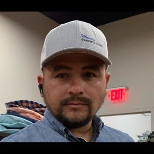 Meet your Posher, Luis